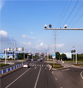 补光灯与电子警察的“完美搭档”